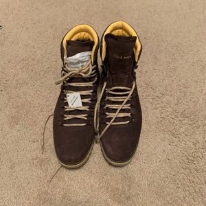 Cole Haan men’s boots size 10.5 never worn